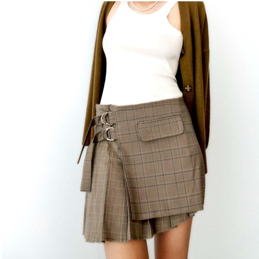 BLOGGER'S FAVE! Zara Plaid Mini Skirt Medium NWT
